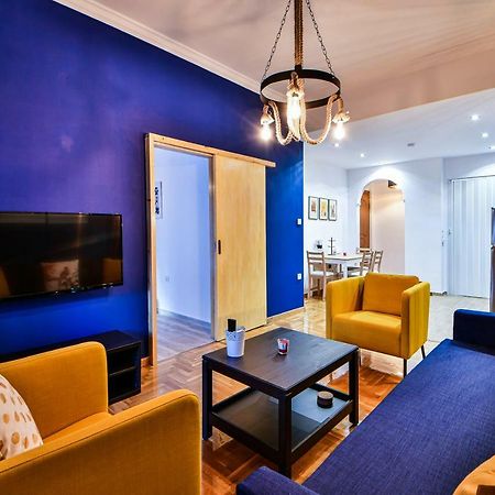 Cozy Blue Apartment By Zain Атина Екстериор снимка